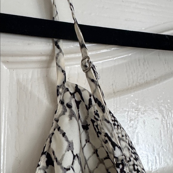 Banana Republic Black & White Snake-Print Cowl Neck Camisole - Picture 6 of 7